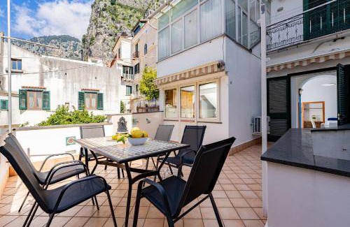 Amalfi Apartment | 120 m² Apartment ∙ 3 bedrooms ∙ 6 guests