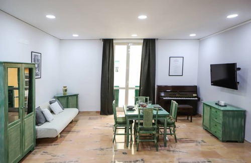 Historical Center Apartment | 120 m² Apartment ∙ 3 bedrooms ∙ 8 guests