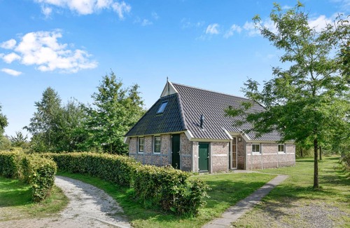 Witteveen House | 120 m² Bungalow ∙ 3 bedrooms ∙ 6 guests