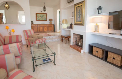 Alcorrin House | 120 m² House ∙ 3 bedrooms ∙ 6 guests