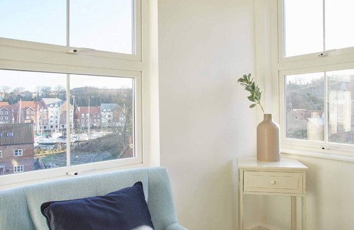 Whitby House | 120 m² House ∙ 3 bedrooms ∙ 8 guests