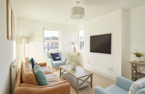 Whitby House | 120 m² House ∙ 3 bedrooms ∙ 8 guests