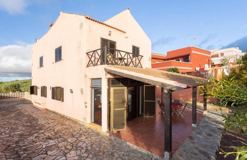 Sauzal House | 120 m² House ∙ 4 bedrooms ∙ 7 guests