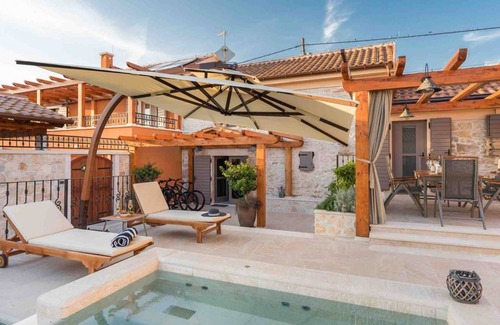 Bicine Villa | 120 m² Villa ∙ 2 bedrooms ∙ 6 guests