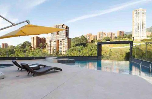 El Castillo Apartment | 1204, Excelent Location In El Poblado