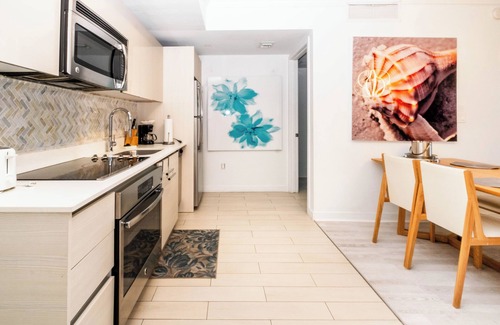 Hallandale Beach Apartment | 1209 A