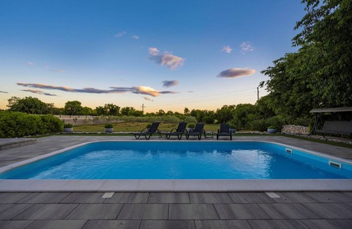 Drnis Villa | 127 m² Villa ∙ 3 bedrooms ∙ 6 guests