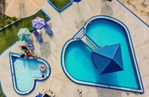 Bakau Villa | 13-Bedroom Complex in Cape Point Bakau