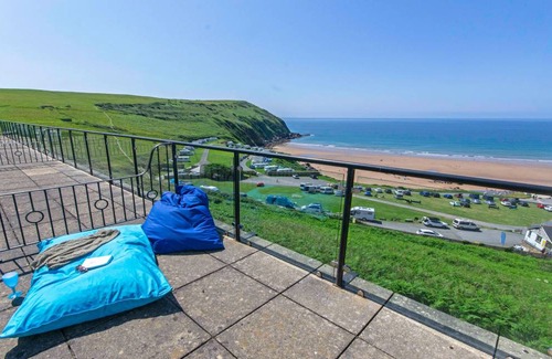 Putsborough Apartment | 130 m² Apartment ∙ 1 bedroom ∙ 5 guests