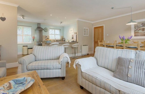 Little Petherick Cottage | 130 m² Cottage ∙ 3 bedrooms ∙ 6 guests