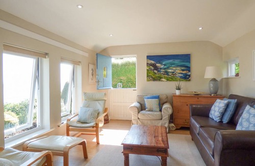 Coverack Cottage | 130 m² Cottage ∙ 3 bedrooms ∙ 6 guests