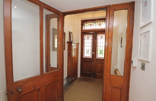 Totland Bay Cottage | 130 m² Cottage ∙ 3 bedrooms ∙ 6 guests