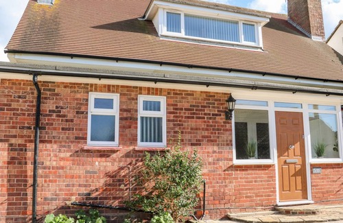 Middleton-on-Sea Cottage | 130 m² Cottage ∙ 3 bedrooms ∙ 6 guests