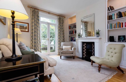 Avonmore and Brook Green House | 130 m² House ∙ 3 bedrooms ∙ 5 guests