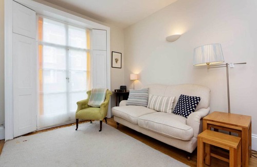 Avonmore and Brook Green House | 130 m² House ∙ 3 bedrooms ∙ 5 guests