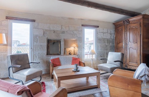 Aigues-Mortes Medieval City House | 130 m² House ∙ 1 bedroom ∙ 6 guests
