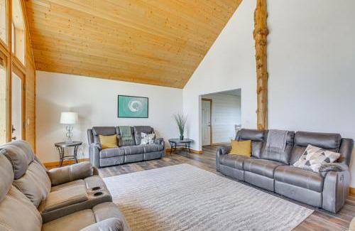Garden City House | 14 Mi to Beaver Mountain Ski Area Group Getaway!