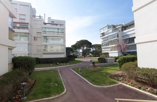 Mandelieu-la-Napoule Beach Apartment | 14407 Charming seafront studio