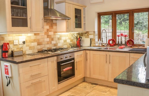 Bishops Castle Cottage | 145 m² Cottage ∙ 4 bedrooms ∙ 7 guests