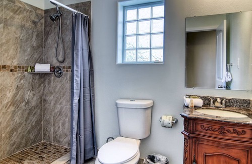 Port Aransas House | 146 Beachview Drive Downstairs Bved146 3 Bedroom Home by RedAwning