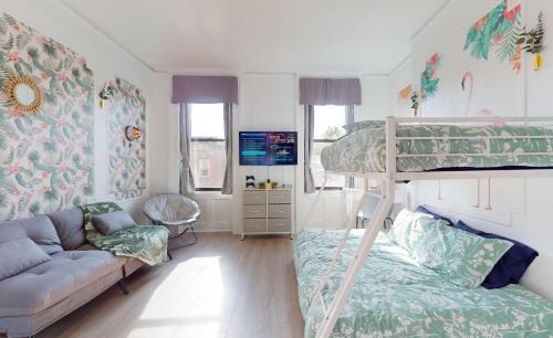 Hoboken Apartment | 15 Minutes to NYC - Garden Street Retreat