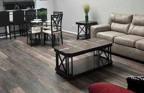 Sandalwood House | 15 minutes to the beach