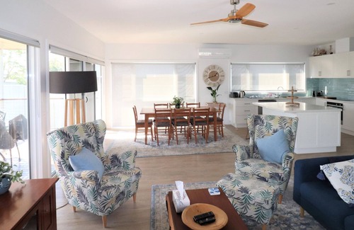 Mallacoota House | 15 Stanley Avenue Mi