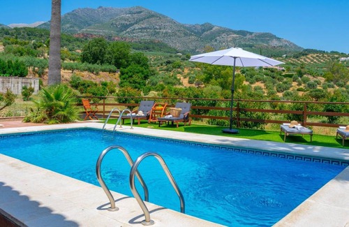 Alozaina House | 150 m² House ∙ 4 bedrooms ∙ 8 guests