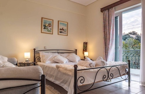 Koroni House | 151 m² House ∙ 2 bedrooms ∙ 6 guests