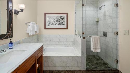 Stowe Area Resort | 1535A Guest Room STARR By Stowe Mountain Rentals