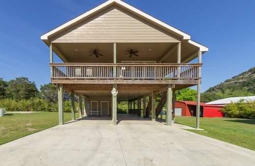 New Braunfels House | 157 m² House ∙ 4 bedrooms ∙ 12 guests