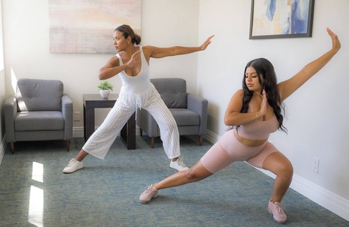 Huntington Beach Ski Chalet | 15m Home to the Beach! w/Gym + yoga studio as an option or Personal Training