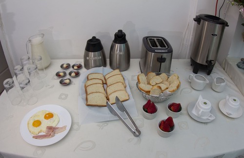 La Carolina Apartment | 16 fully furnished comfortable rooms in the best area north of Quito.