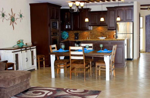 Bella Vista Condo | 169 m² Condo ∙ 2 bedrooms ∙ 4 guests