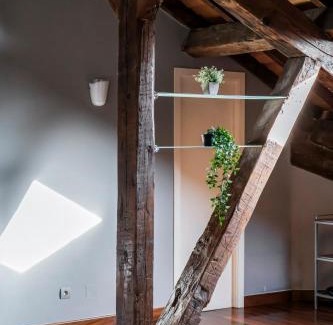 Embajadores Apartment | 16th century Palace