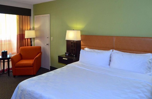 Downtown Tulsa Hotel | 17 West Hotel, Ascend Hotel Collection