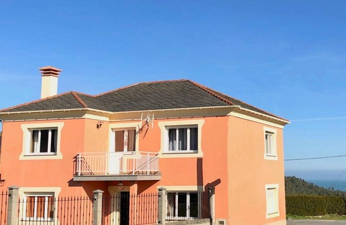 O Vicedo House | 170 m² House ∙ 4 bedrooms ∙ 8 guests