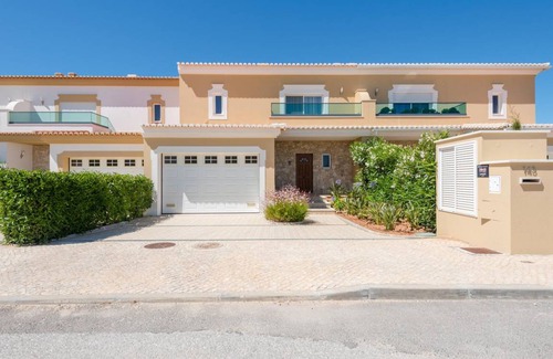 Atalaia Villa | 170 m² Villa ∙ 3 bedrooms ∙ 6 guests