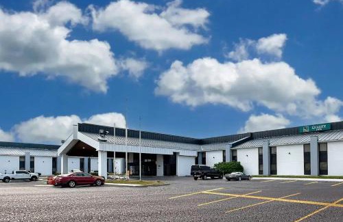Fort Wayne Hotel | 1734 West Hotel