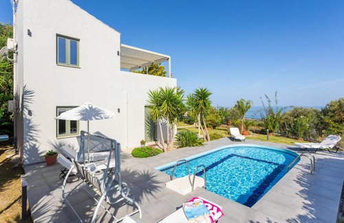 Maroulas Villa | 180 m² Villa ∙ 2 bedrooms ∙ 6 guests