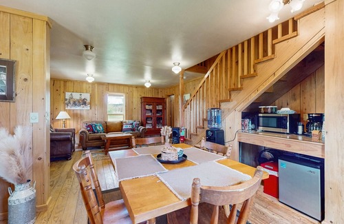 Crooked River Ranch House | 1800's Bunk House on Long Hollow Ranch, dog friendly w/WiFi, access to trails