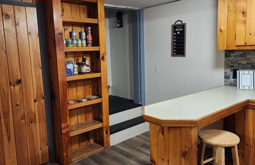 Trumansburg House | 1800's Rustic Farmhouse close to wineries, and National Forest. Pet-Friendly!
