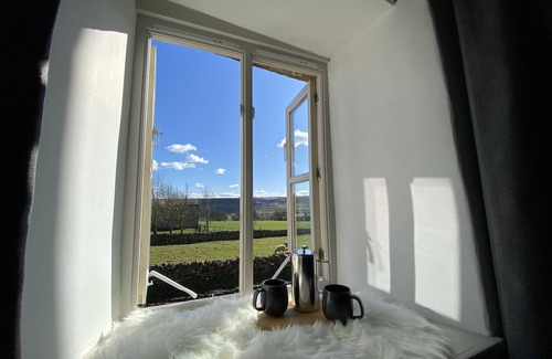 Marrick Cottage | 18th Century Dales Cottage w/Views & Garden