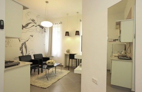 Haifa Apartment | 1926 Designed Apartments Hotel