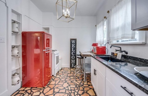 Tucson Apartment | 1926 Historic Duplex/Near U of A/1 BR 1 BA