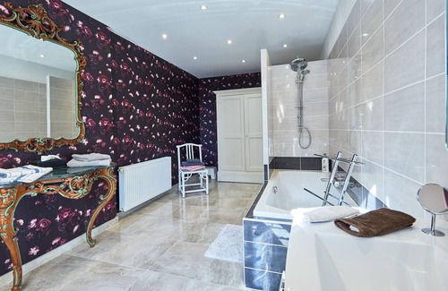 Barbeville Bed & Breakfast | 19th Century Castle - Chateau des Monts