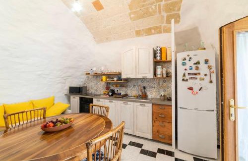 Nardo Villa | 19th century Trullo Raeda in the middle of nature