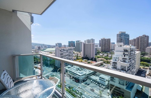 Ala Moana Condo | 19th Floor! Ocean View! Hotel Type Ala Moana Condomium! (AH917)