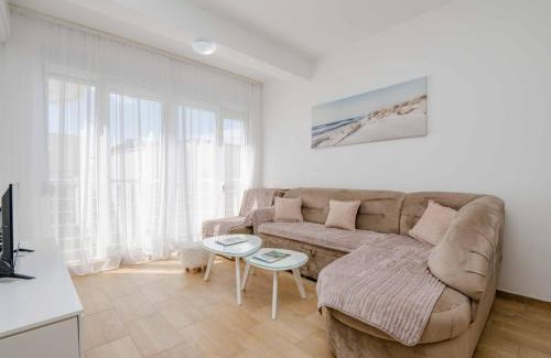 Burtaisi Apartment | 1bd Modern Apt in Dobra Voda with Roof Access "Moka"
