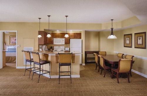 Lake Buena Vista Resort | 1BD/Orlando near Disney - 5 Pools, Hot Tub, Park Shuttle, and Games!